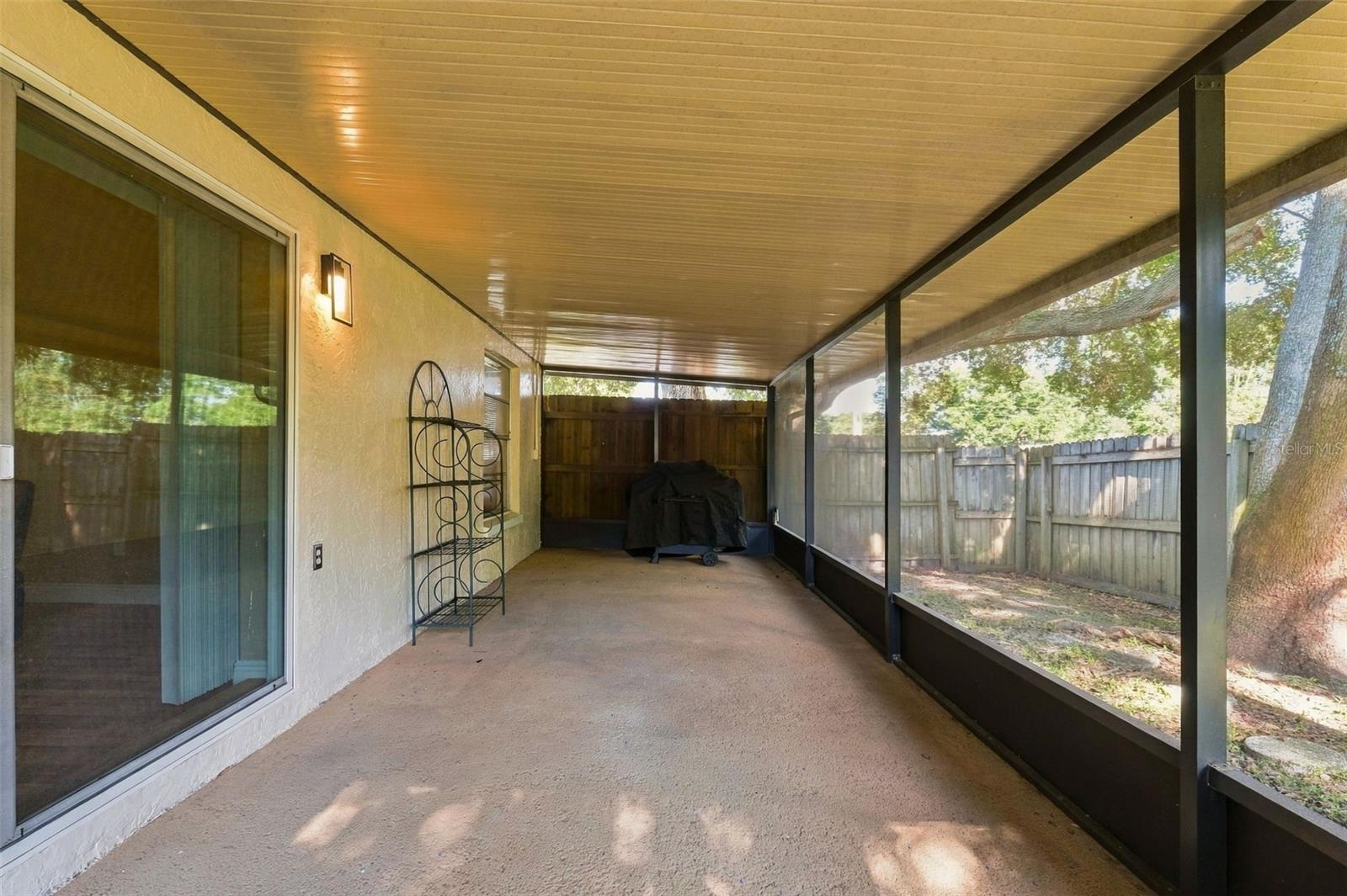 2872 WESLEYAN DR — photo 21
