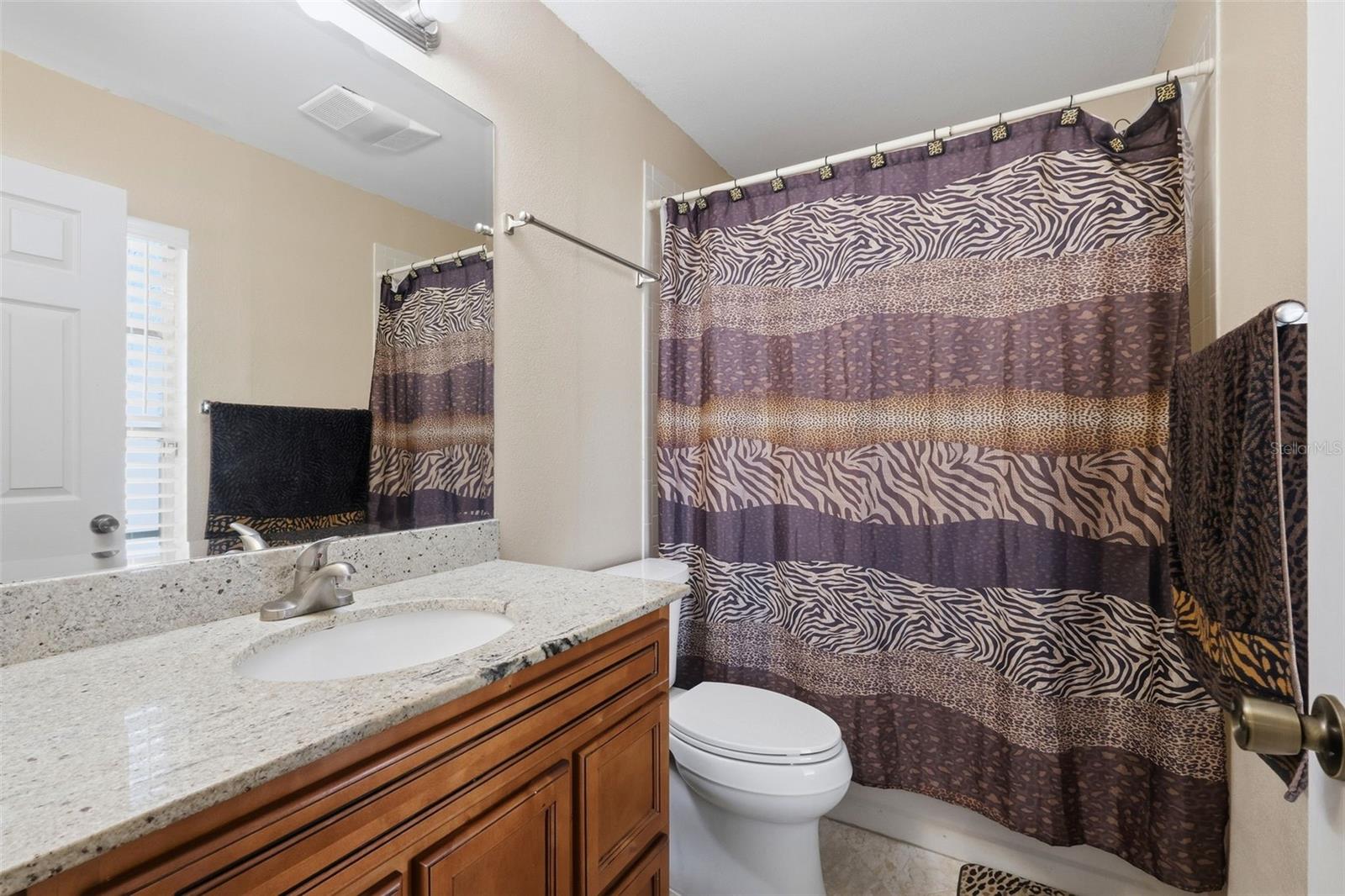 2872 WESLEYAN DR — photo 16