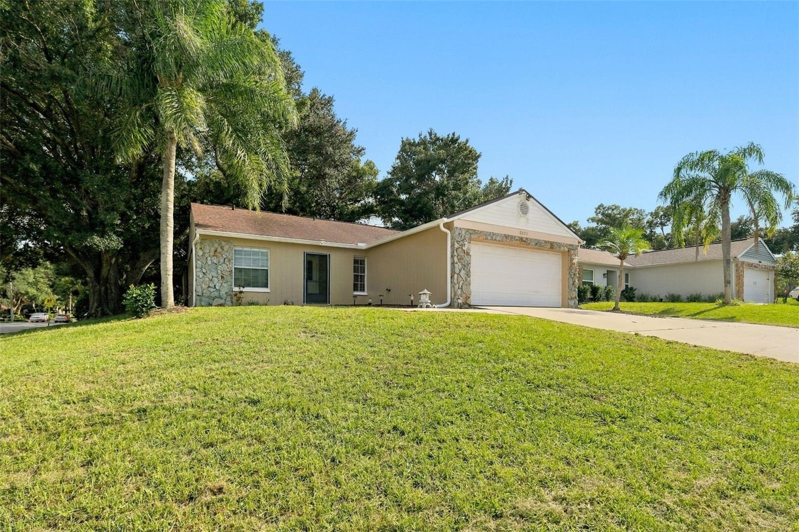 2872 WESLEYAN DR — photo 4