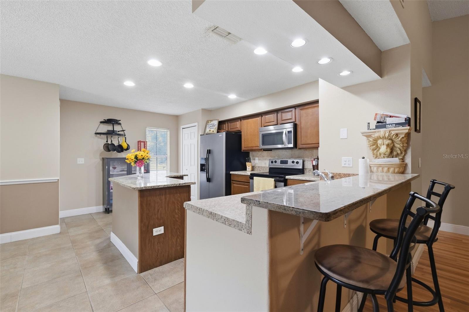 2872 WESLEYAN DR — photo 11