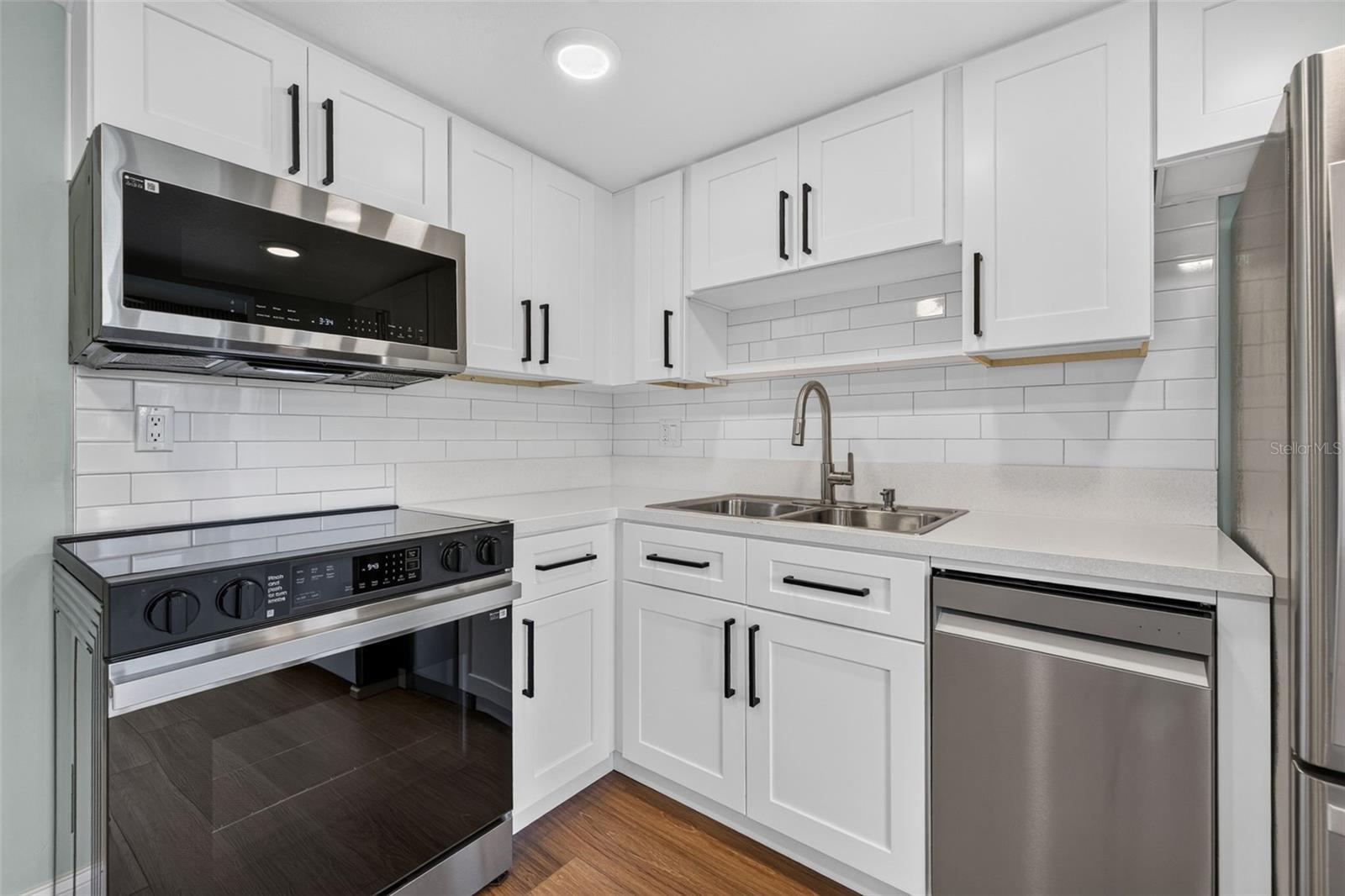 4915 BAY ST NE #124 — photo 8
