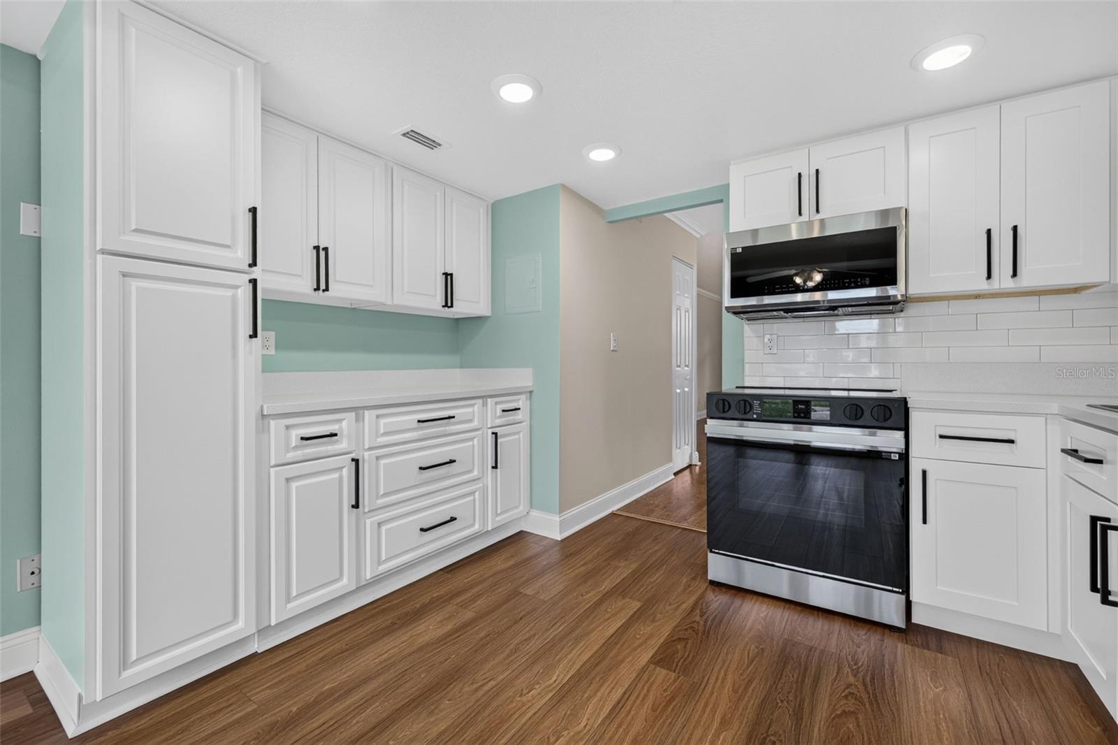 4915 BAY ST NE #124 — photo 9