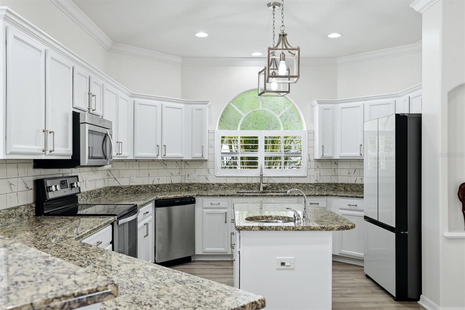 5847 LEXINGTON DR — photo 19