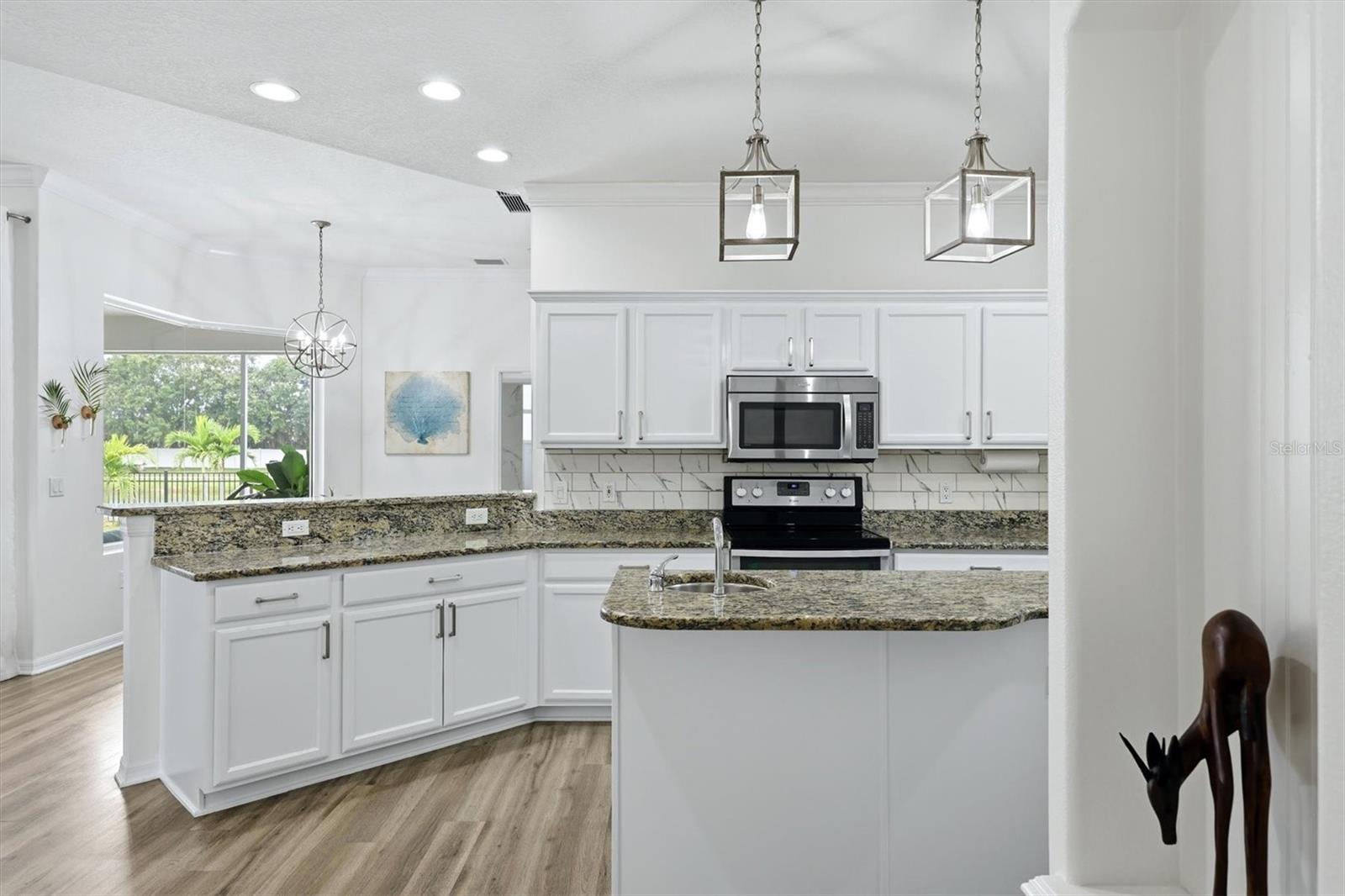 5847 LEXINGTON DR — photo 20