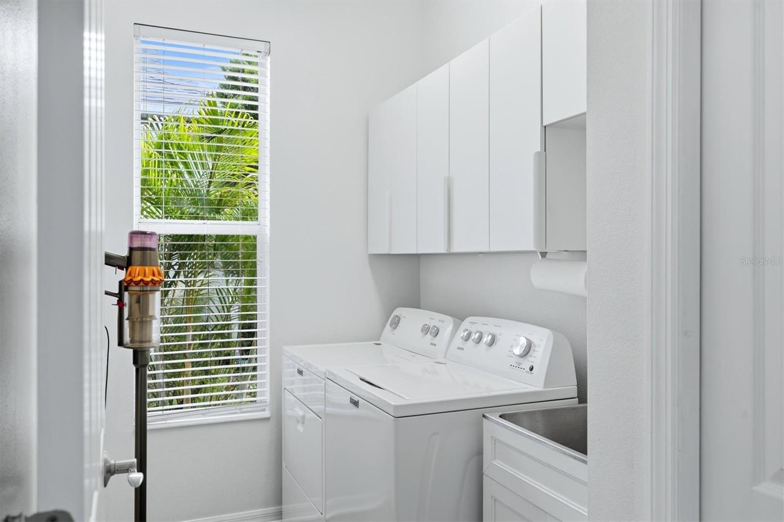 5847 LEXINGTON DR — photo 35
