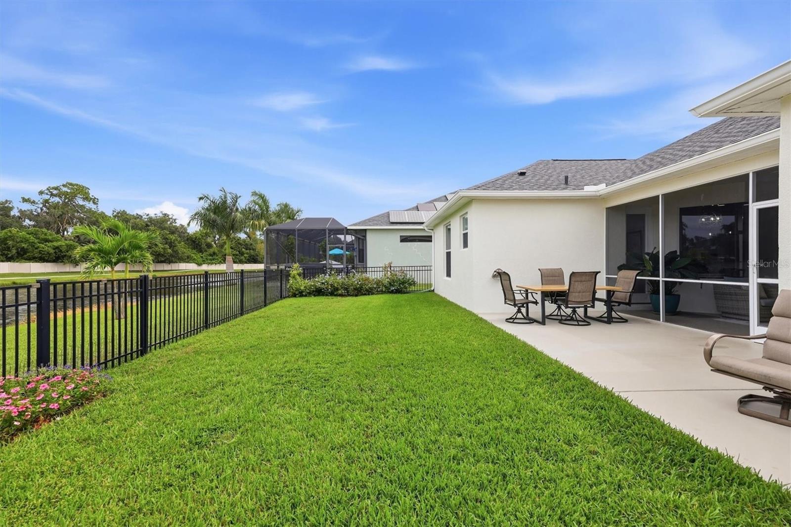 5847 LEXINGTON DR — photo 43