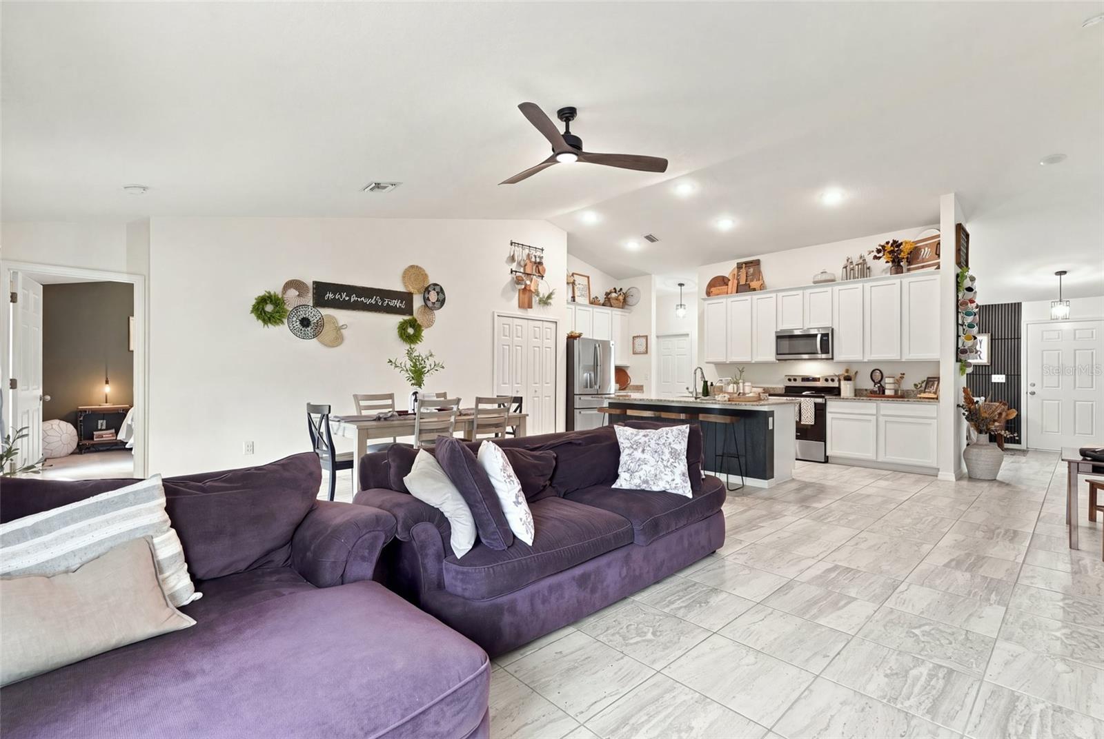 1953 RADA LN — photo 17