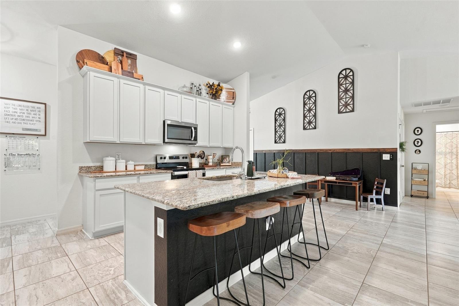 1953 RADA LN — photo 20