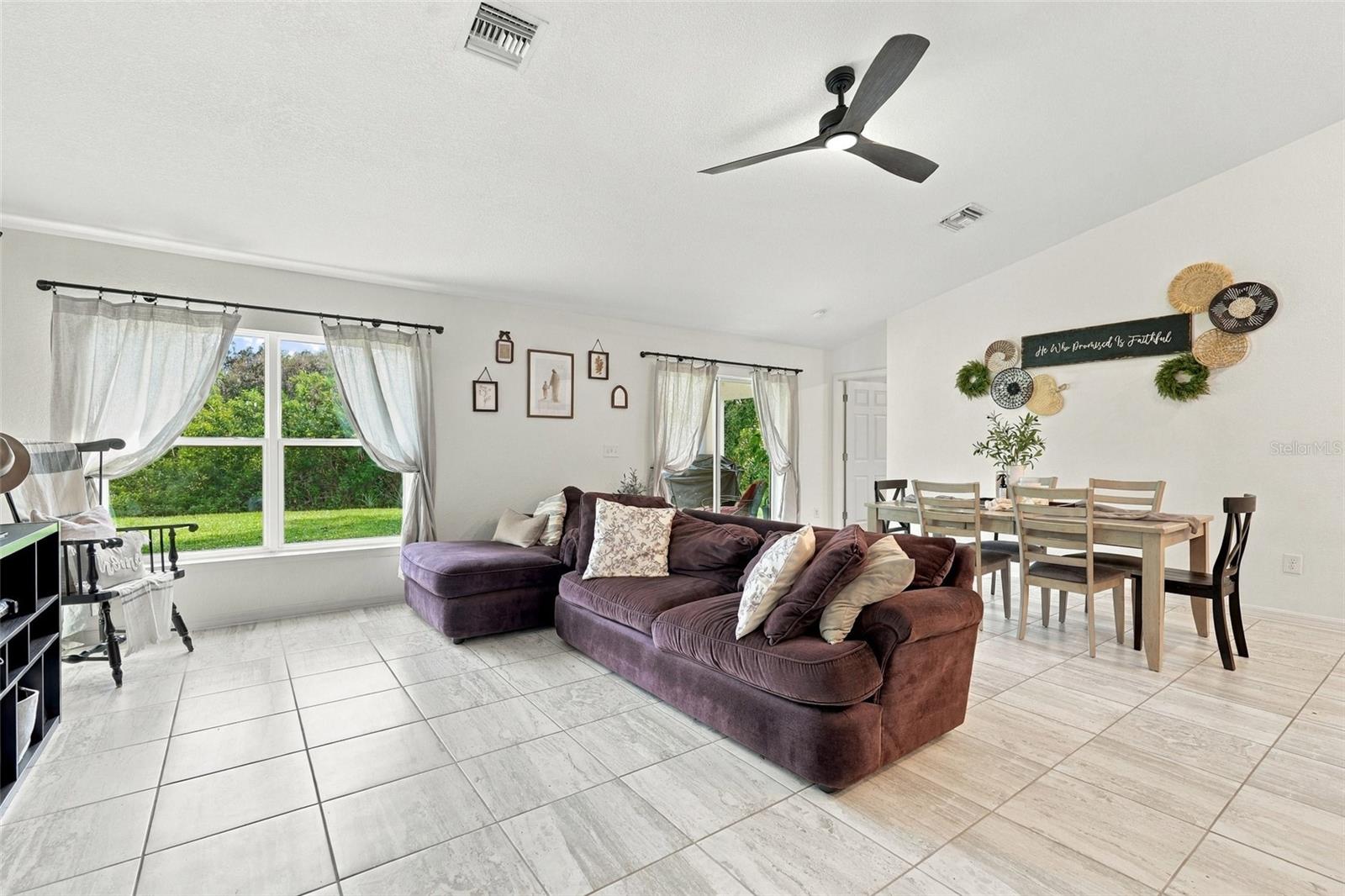 1953 RADA LN — photo 16