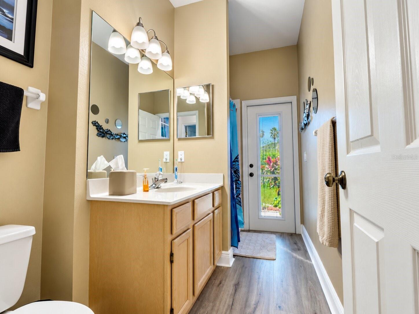 4798 AUGUSTA AVE — photo 35