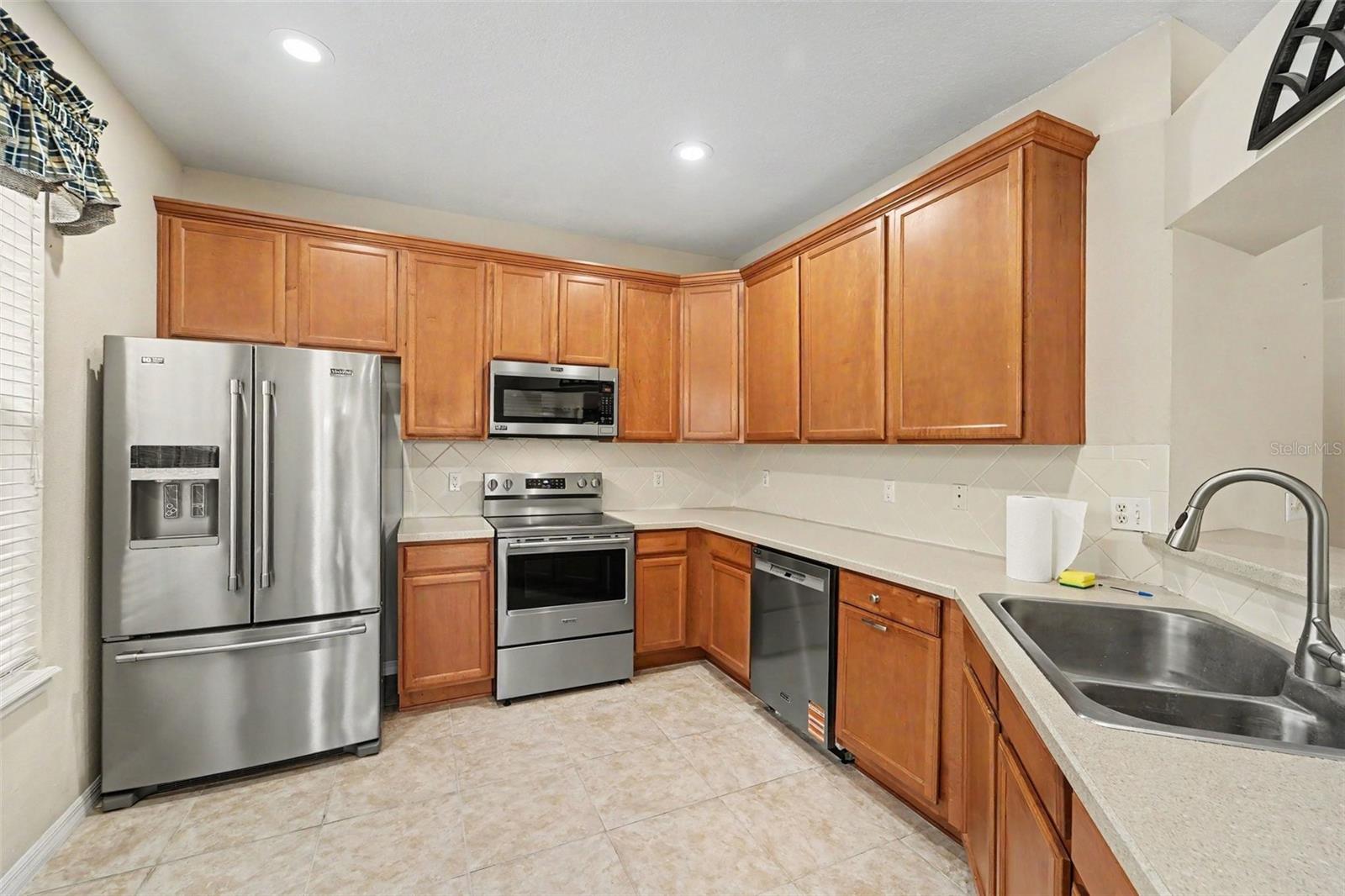 7532 RED MILL CIR — photo 15