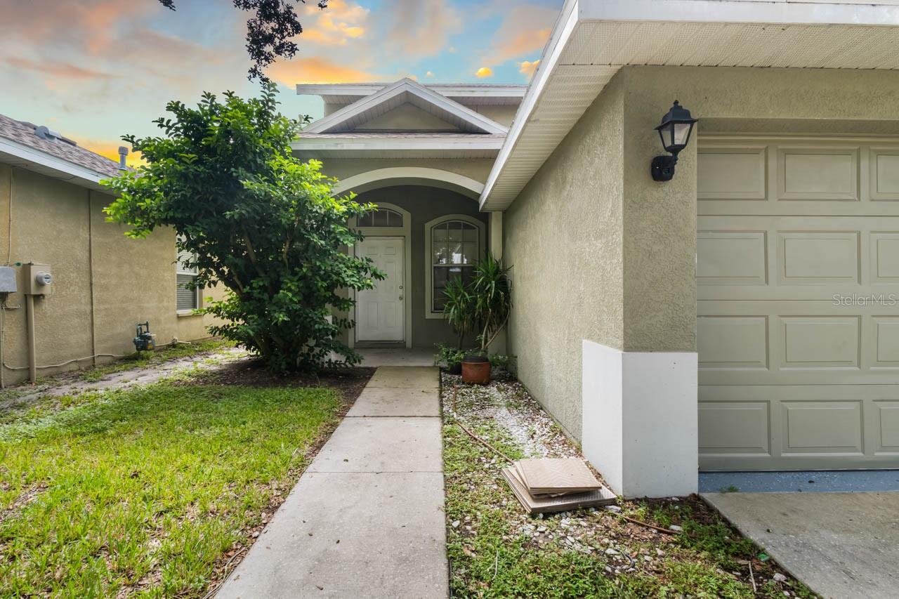 10313 AVELAR RIDGE DR — photo 3