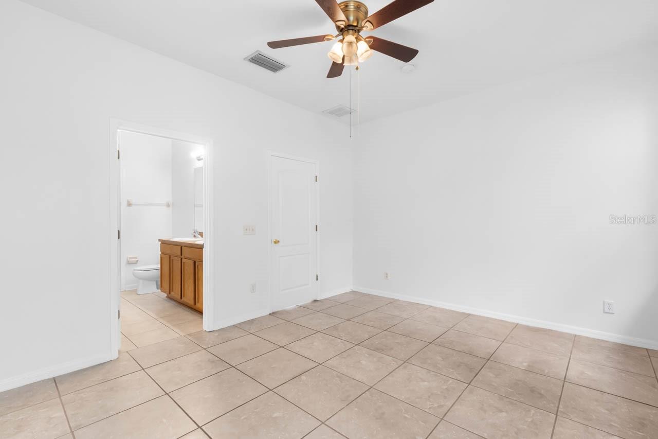 10313 AVELAR RIDGE DR — photo 17