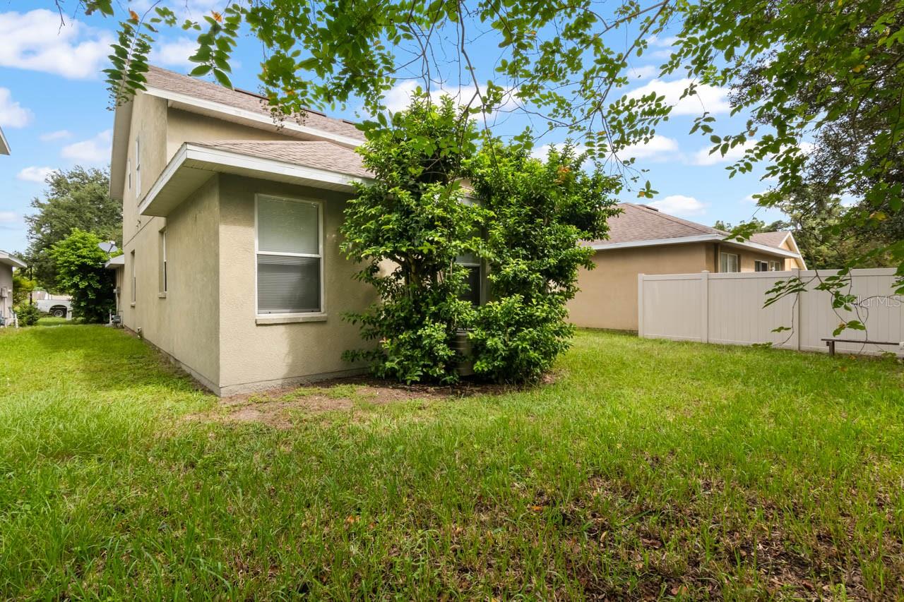 10313 AVELAR RIDGE DR — photo 31