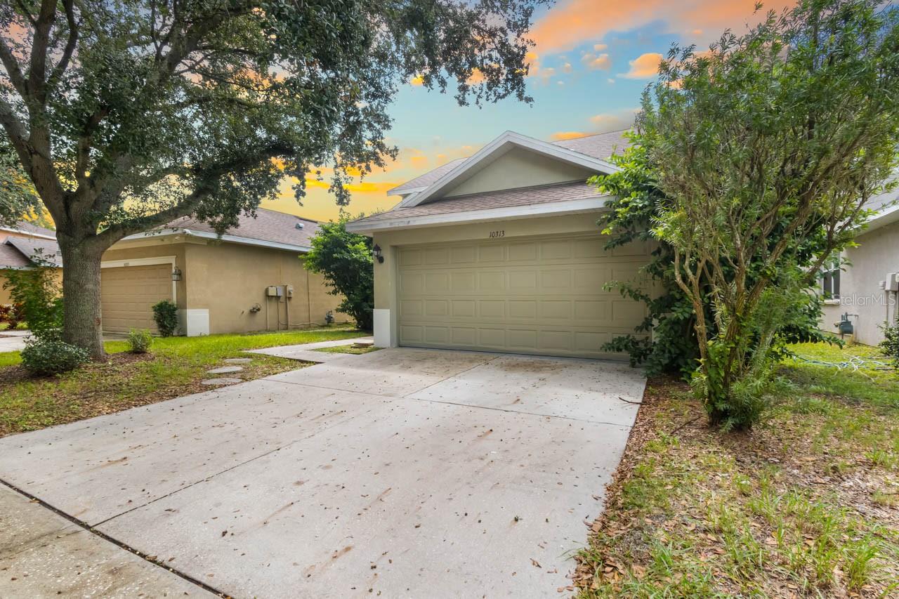 10313 AVELAR RIDGE DR — photo 2