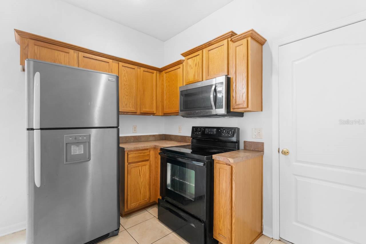 10313 AVELAR RIDGE DR — photo 12