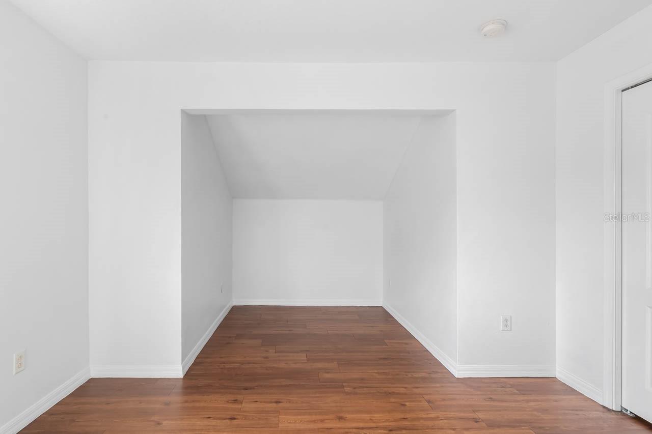 10313 AVELAR RIDGE DR — photo 23