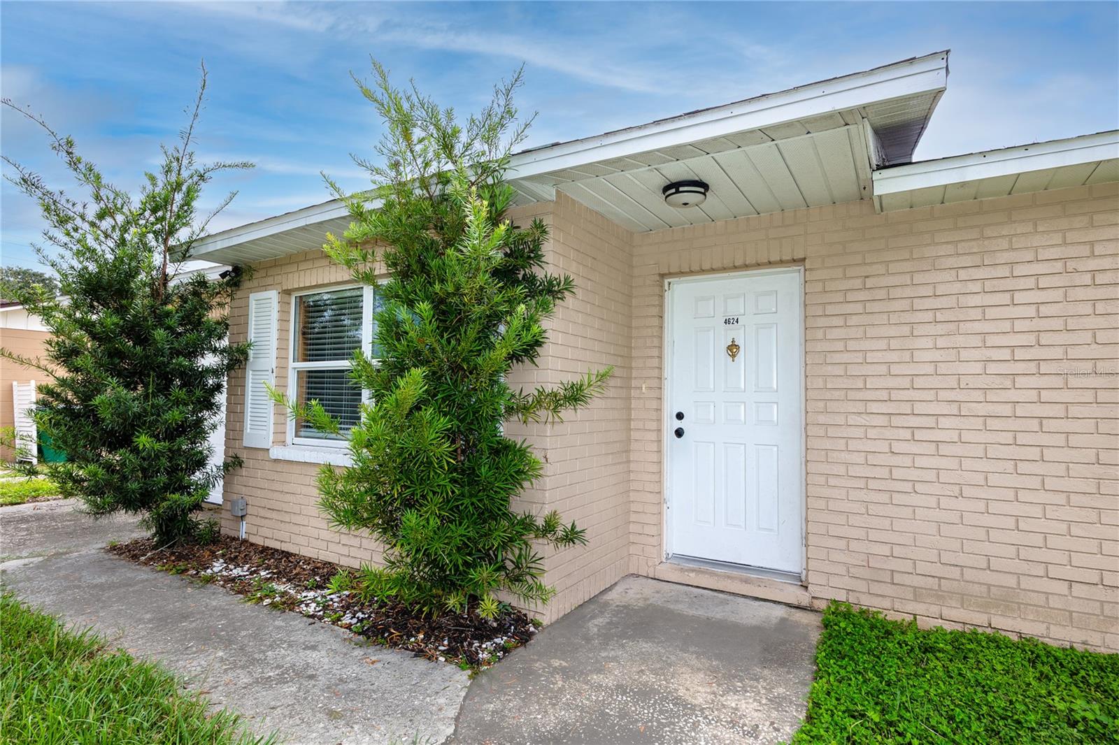 4624 WISTERIA DR — photo 6