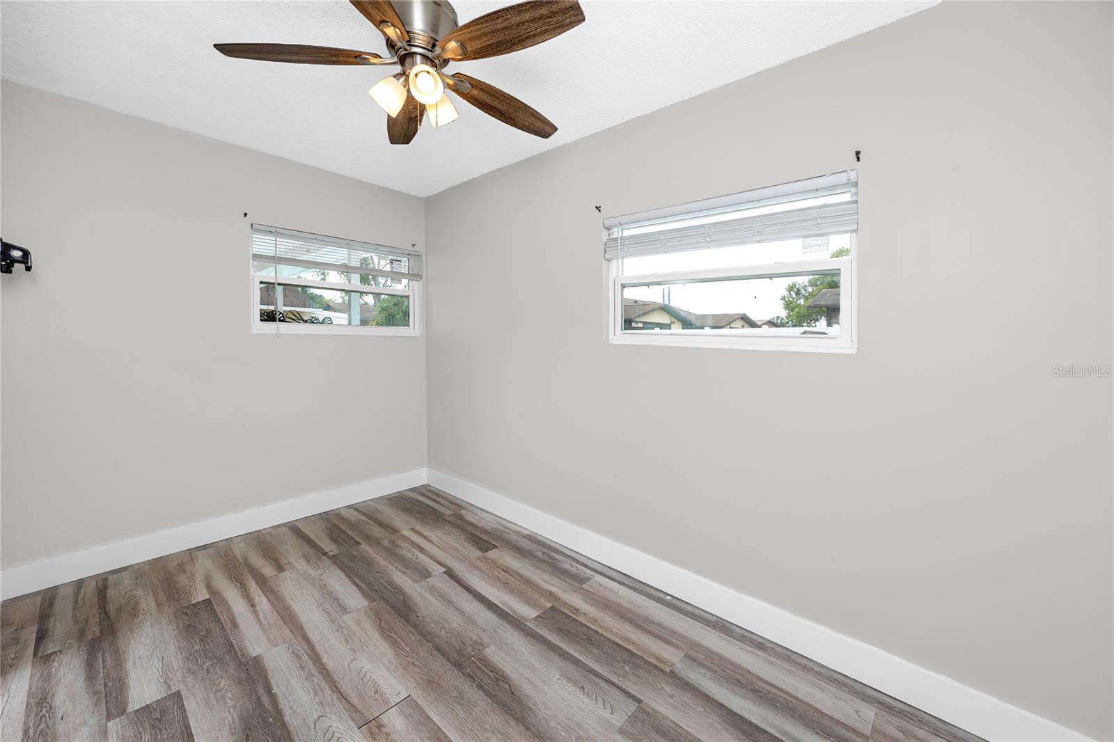 4624 WISTERIA DR — photo 24