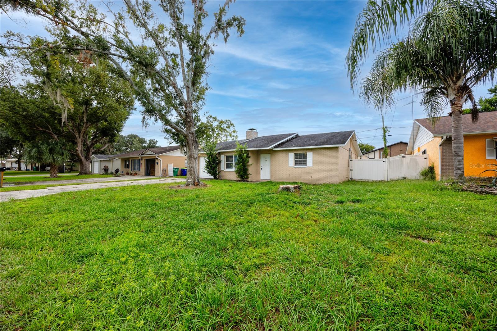4624 WISTERIA DR — photo 44