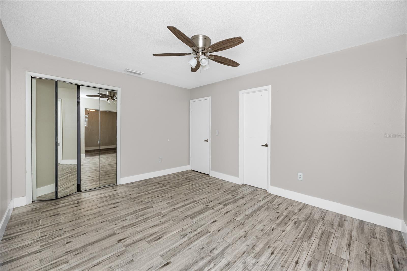4624 WISTERIA DR — photo 22