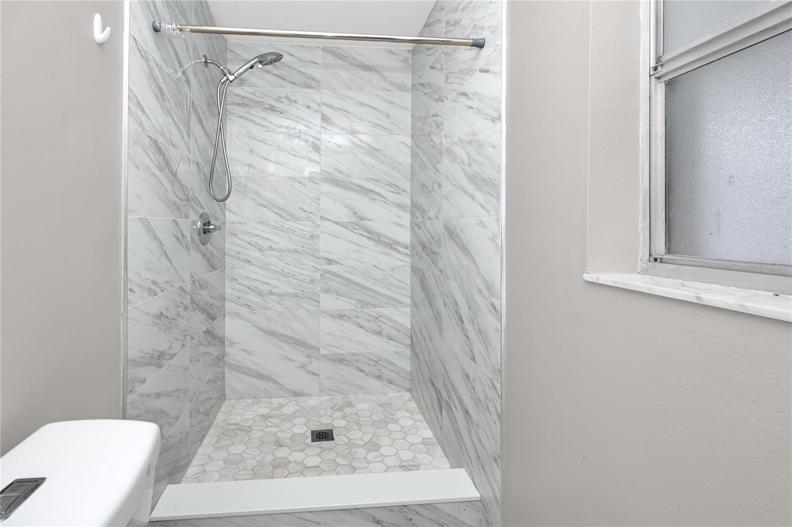 4624 WISTERIA DR — photo 20