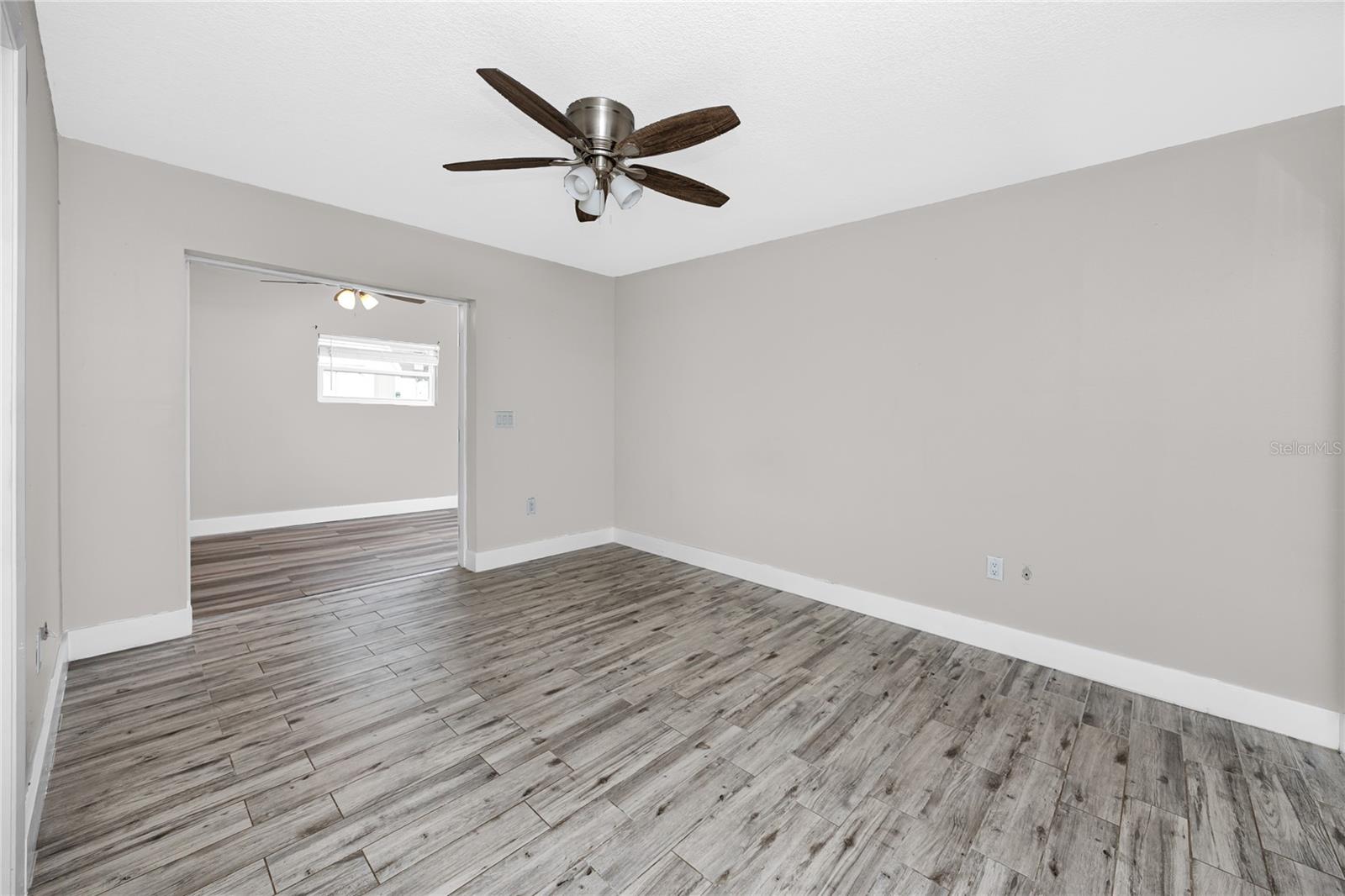 4624 WISTERIA DR — photo 23