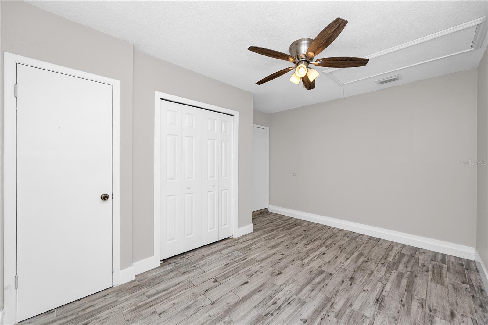 4624 WISTERIA DR — photo 16