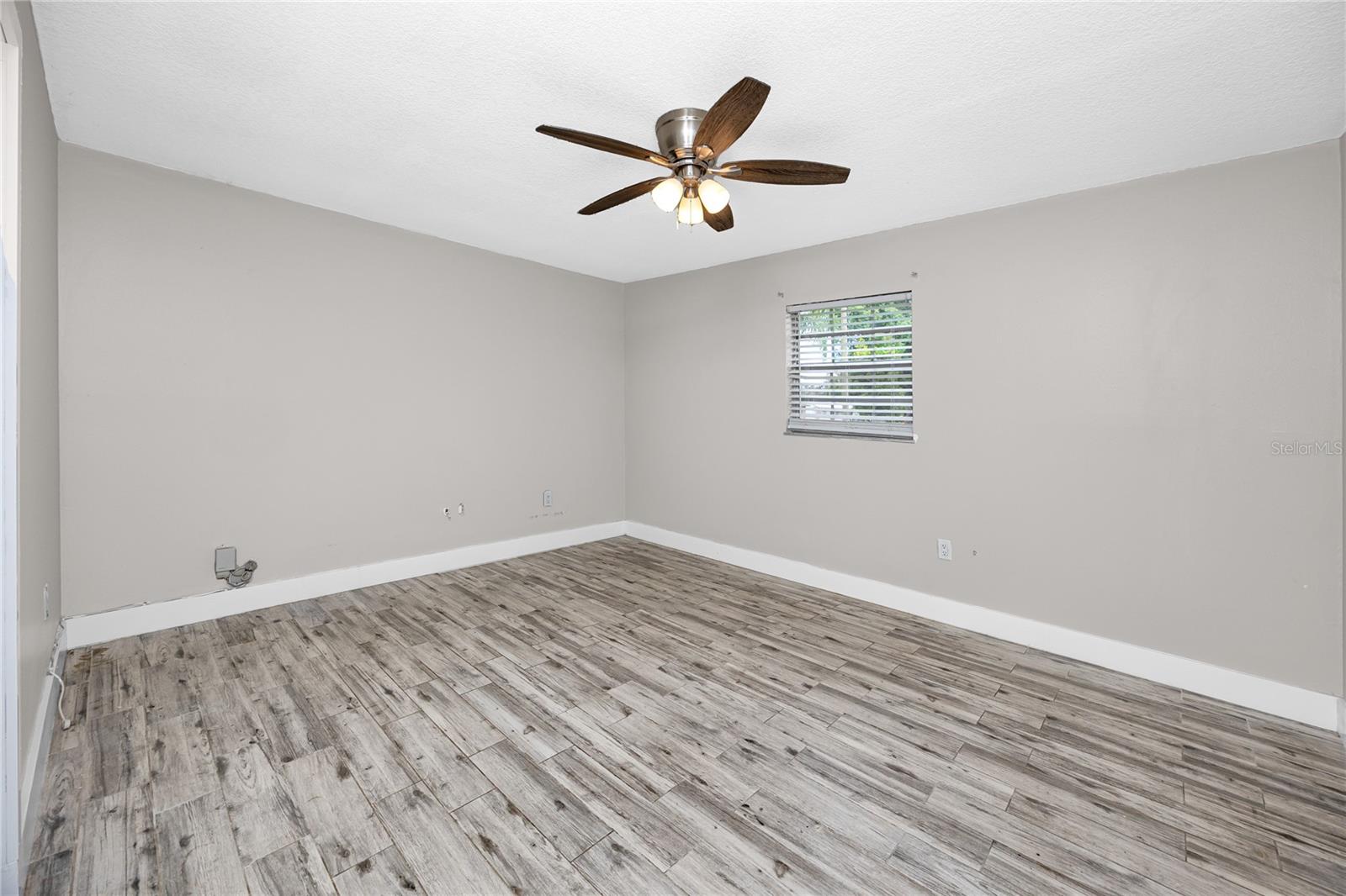 4624 WISTERIA DR — photo 21