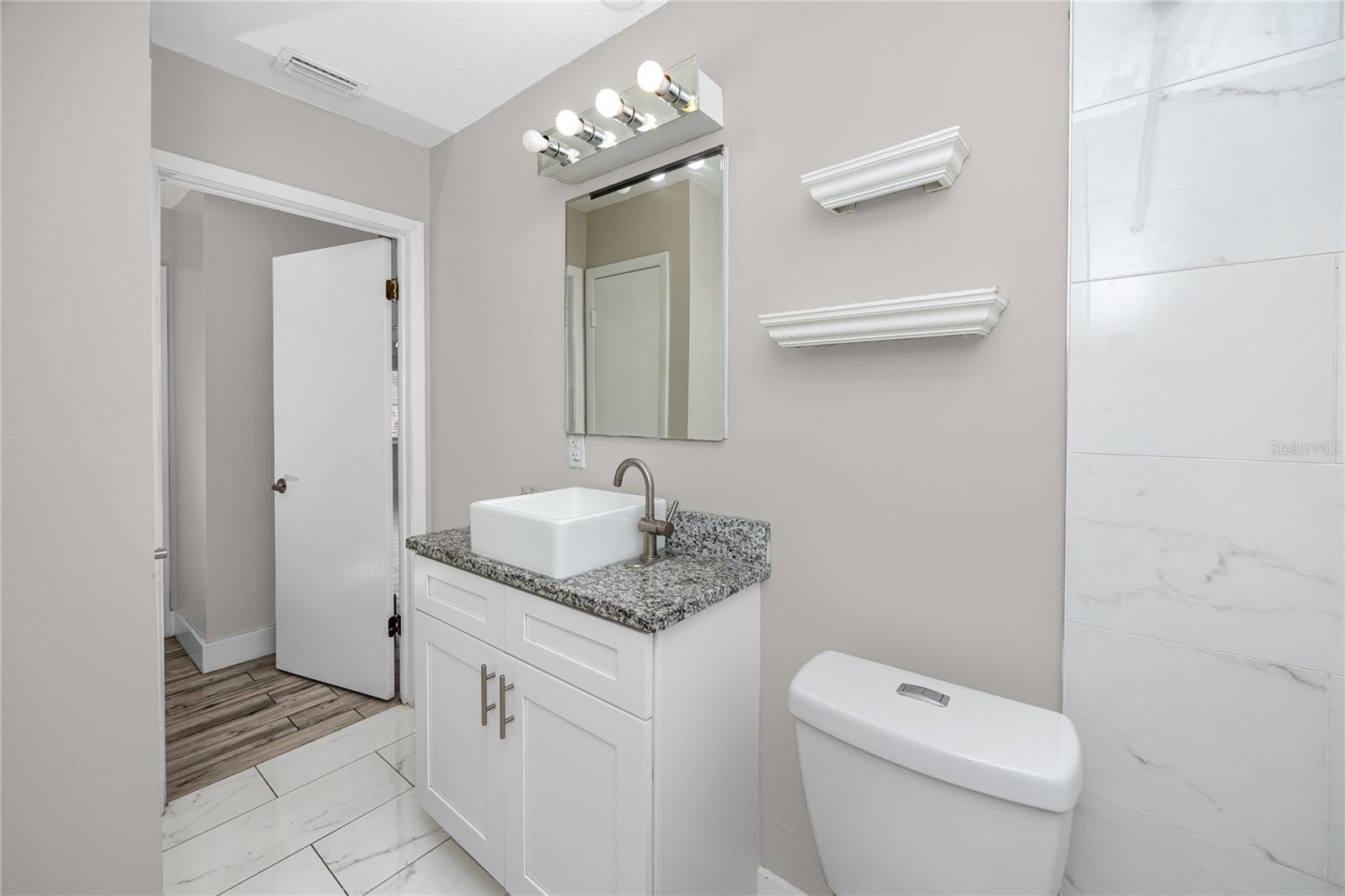 4624 WISTERIA DR — photo 27
