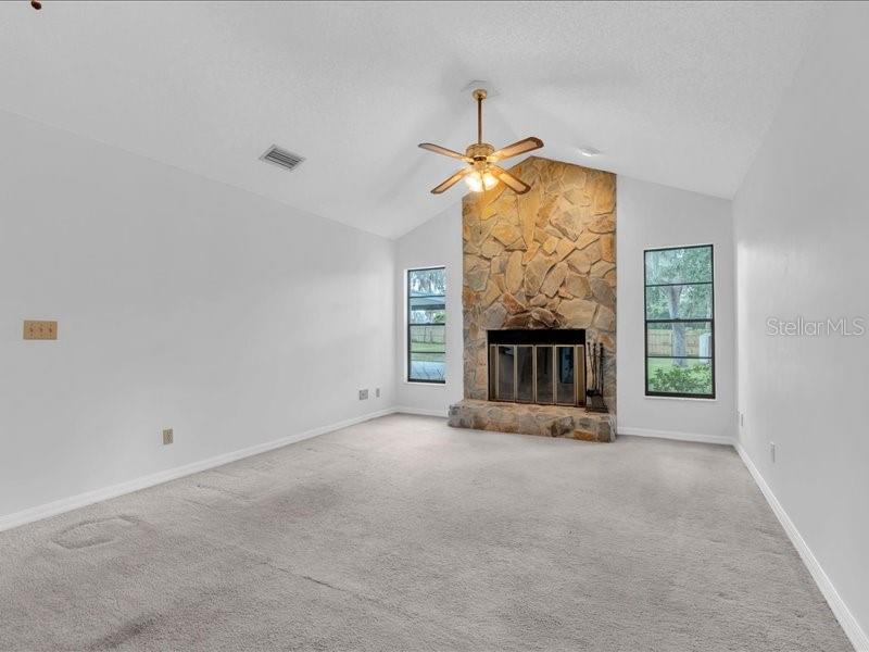 11211 PINE FOREST DR — photo 21