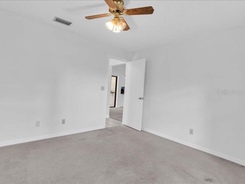 11211 PINE FOREST DR — photo 33