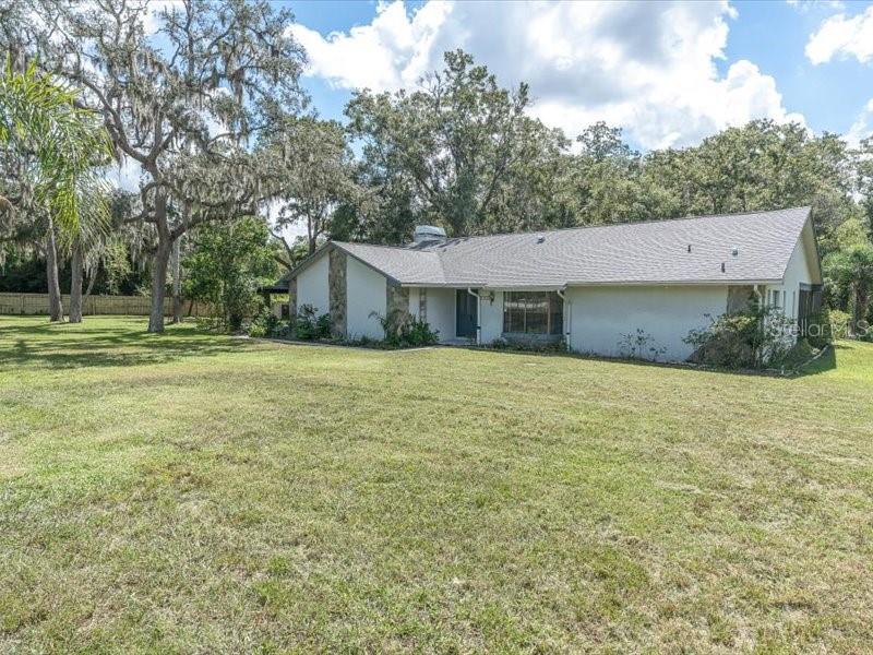 11211 PINE FOREST DR — photo 4