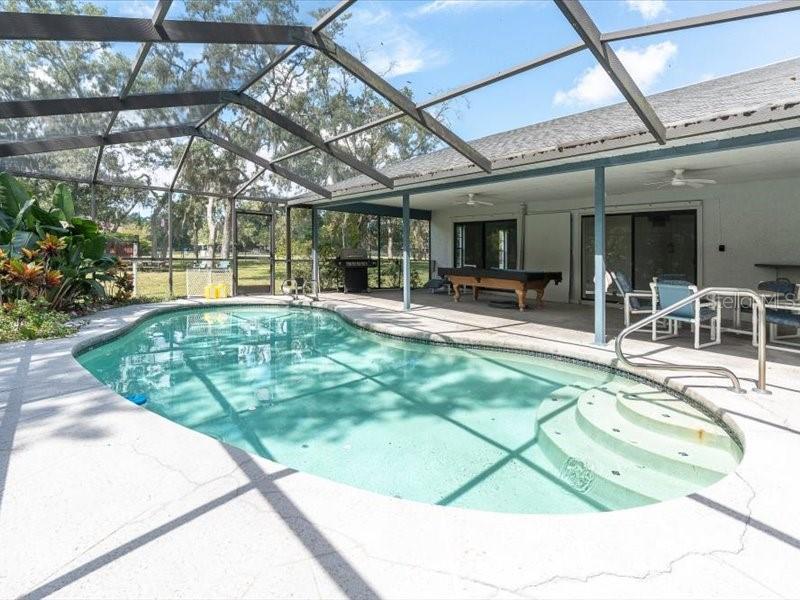 11211 PINE FOREST DR — photo 2