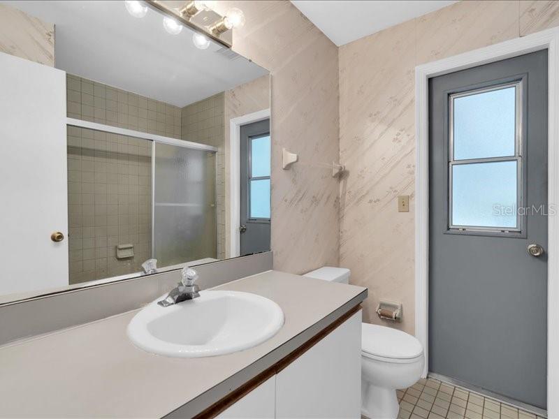 11211 PINE FOREST DR — photo 31