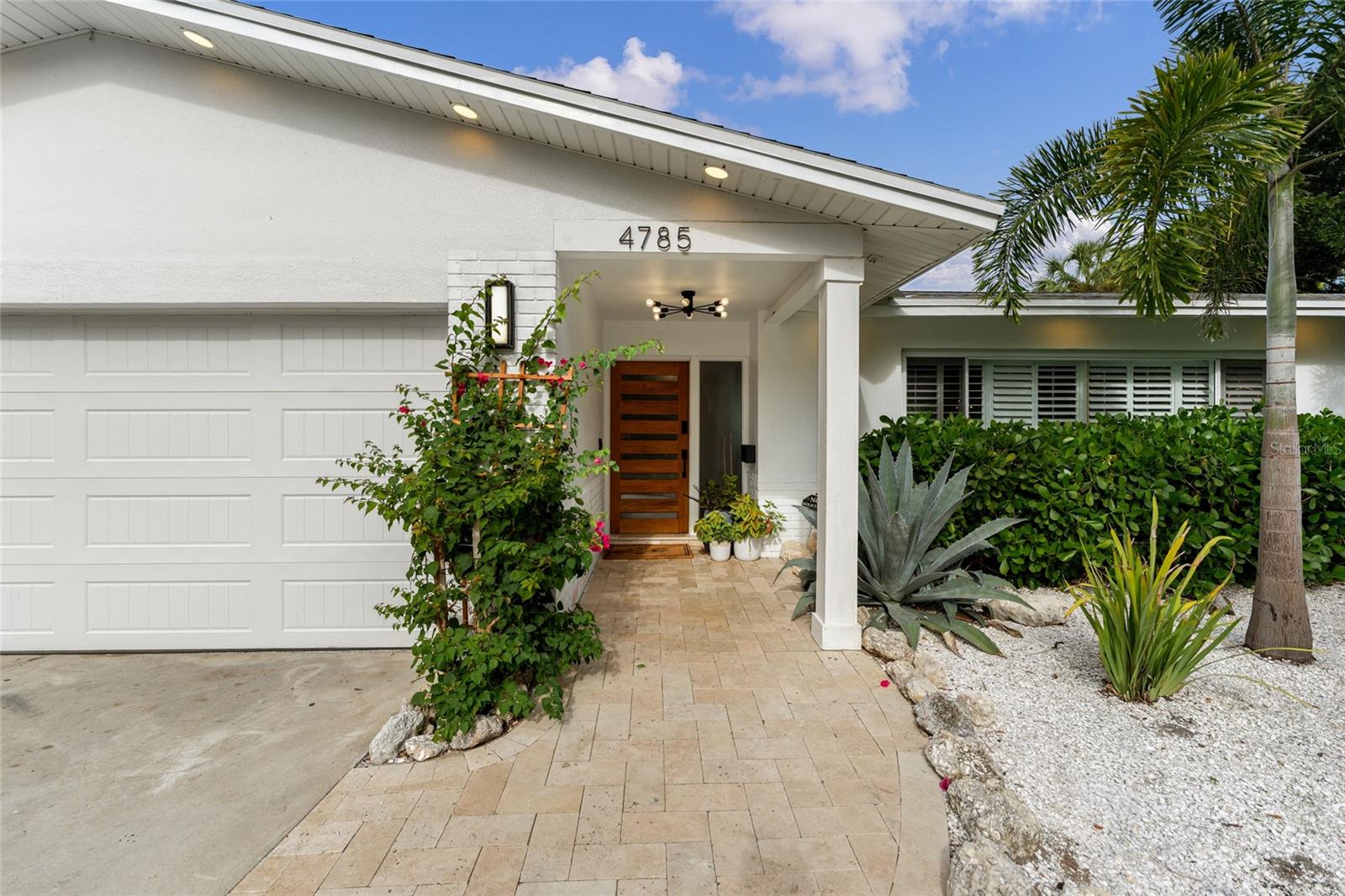 4785 BUTTERFLY PL NE — photo 12