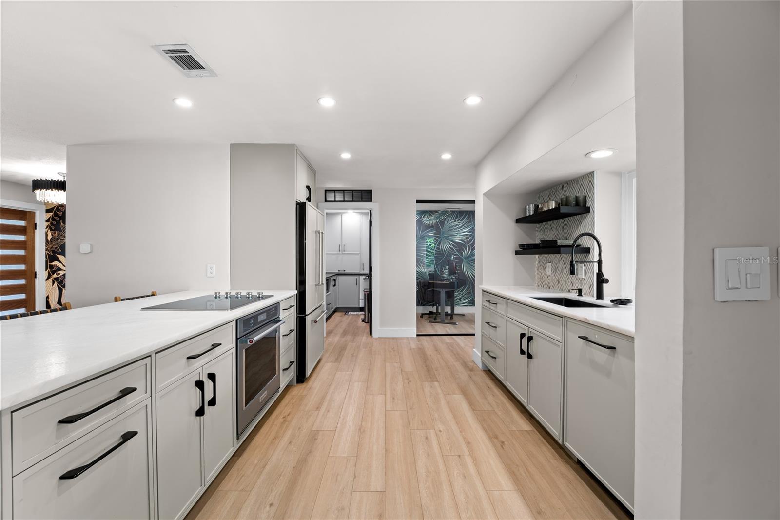4785 BUTTERFLY PL NE — photo 17