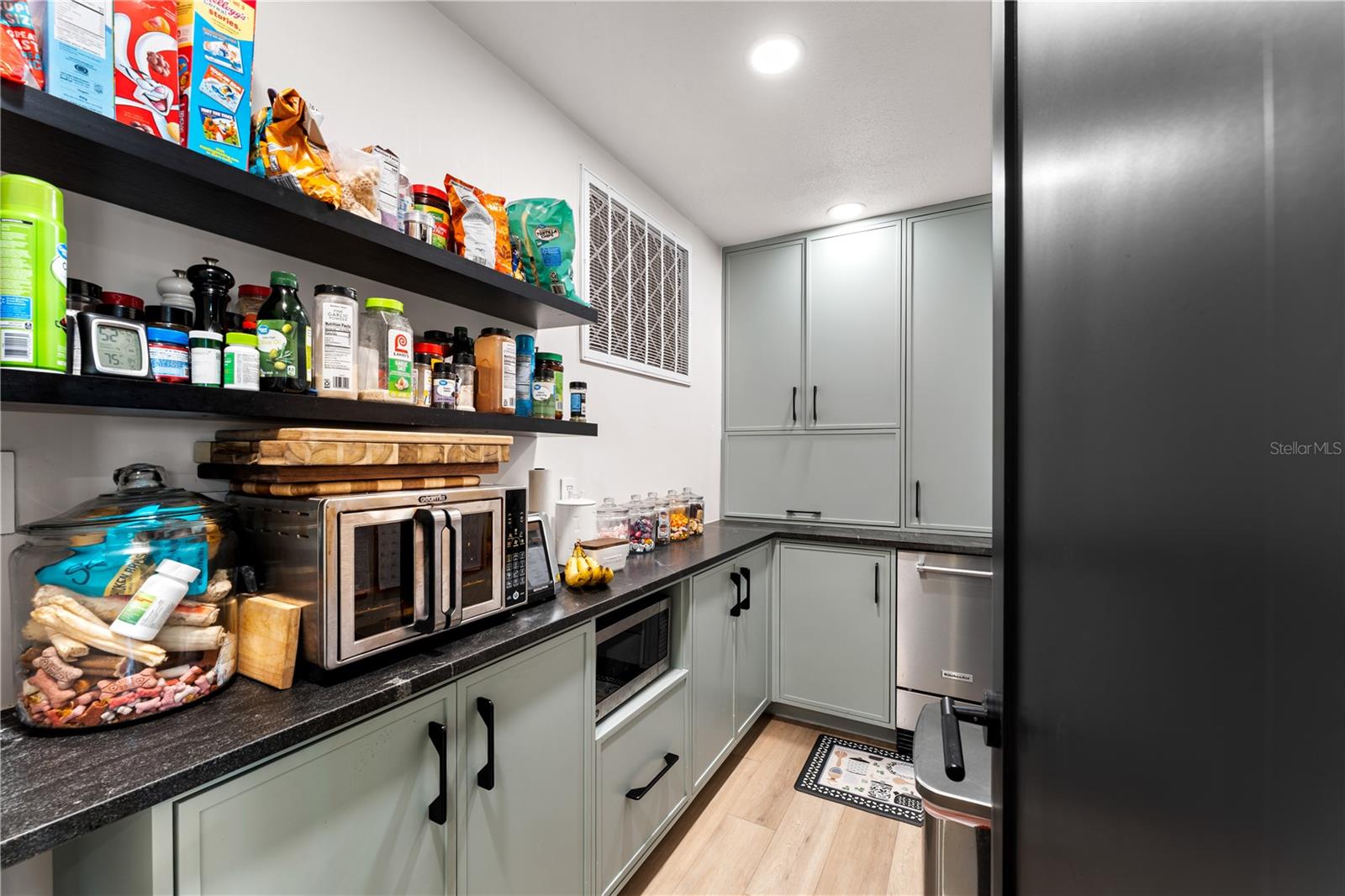 4785 BUTTERFLY PL NE — photo 18