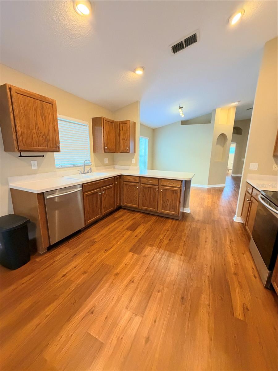 7516 TOWER BRIDGE DR — photo 7