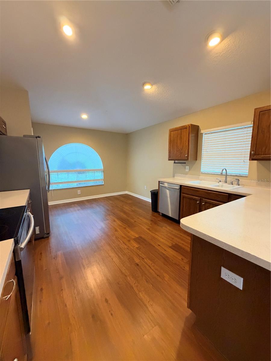 7516 TOWER BRIDGE DR — photo 5