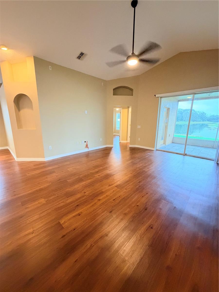 7516 TOWER BRIDGE DR — photo 10