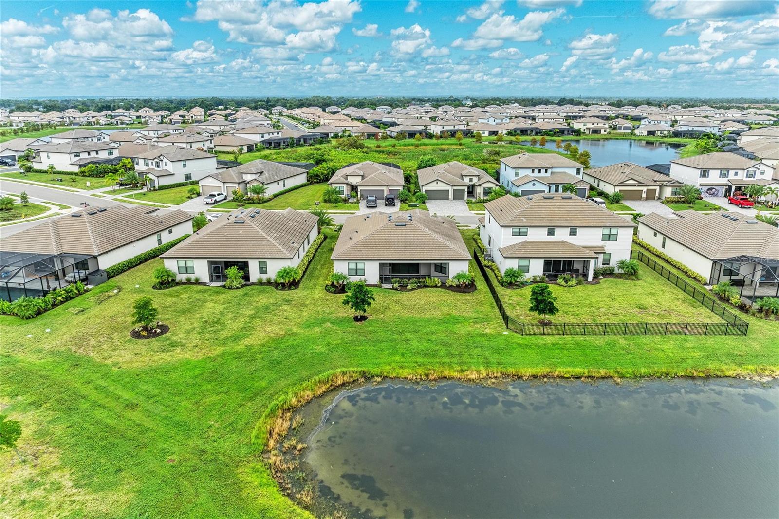 15332 SERENE SHORES LOOP — photo 51