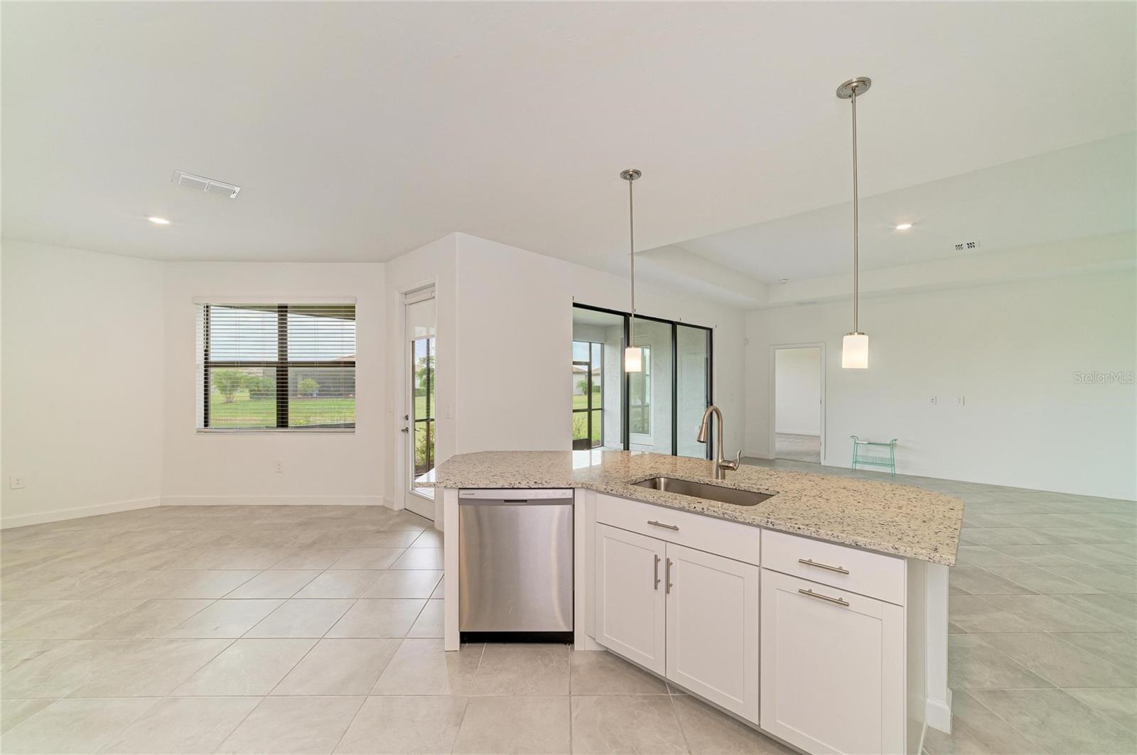 15332 SERENE SHORES LOOP — photo 27