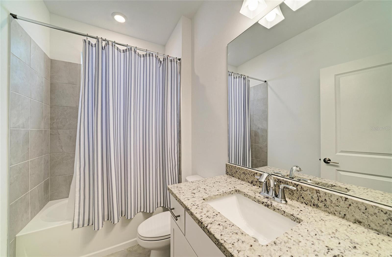15332 SERENE SHORES LOOP — photo 40
