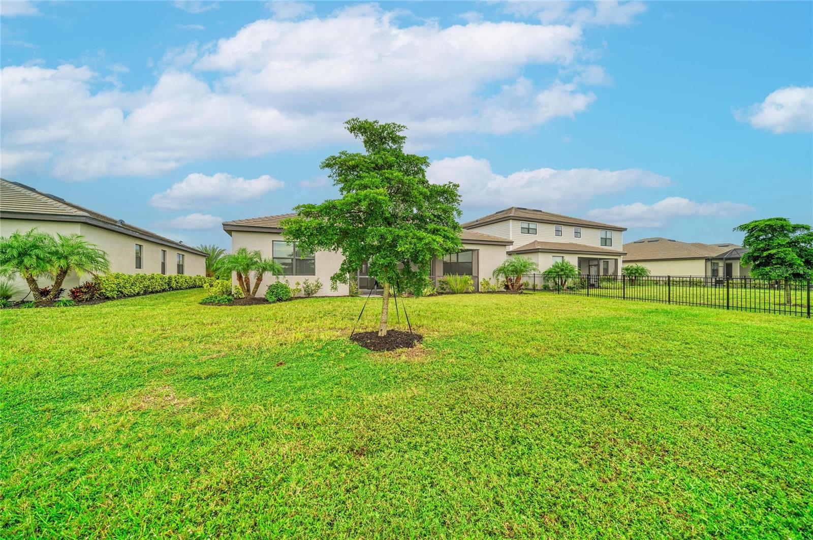 15332 SERENE SHORES LOOP — photo 49