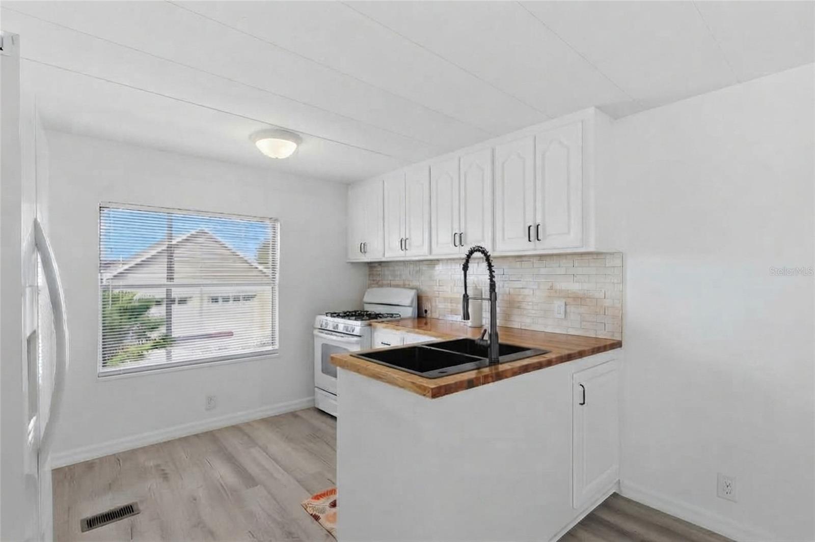 10004 HAMP DR — photo 14