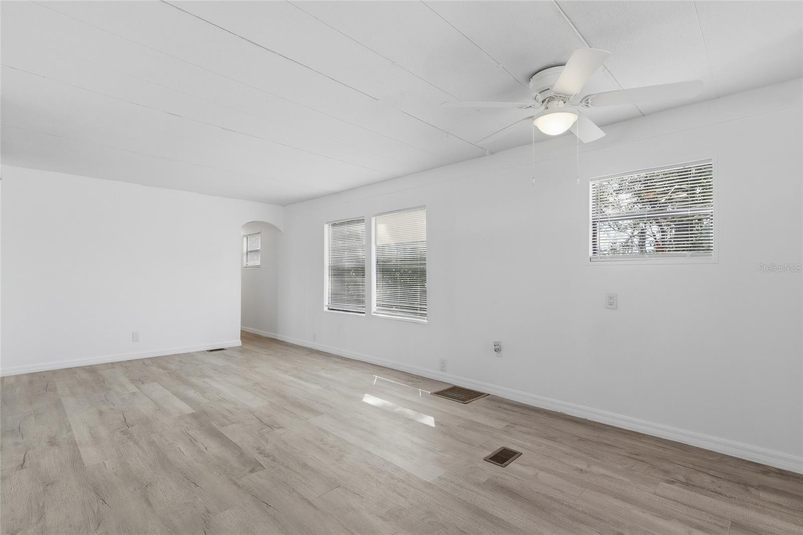 10004 HAMP DR — photo 10