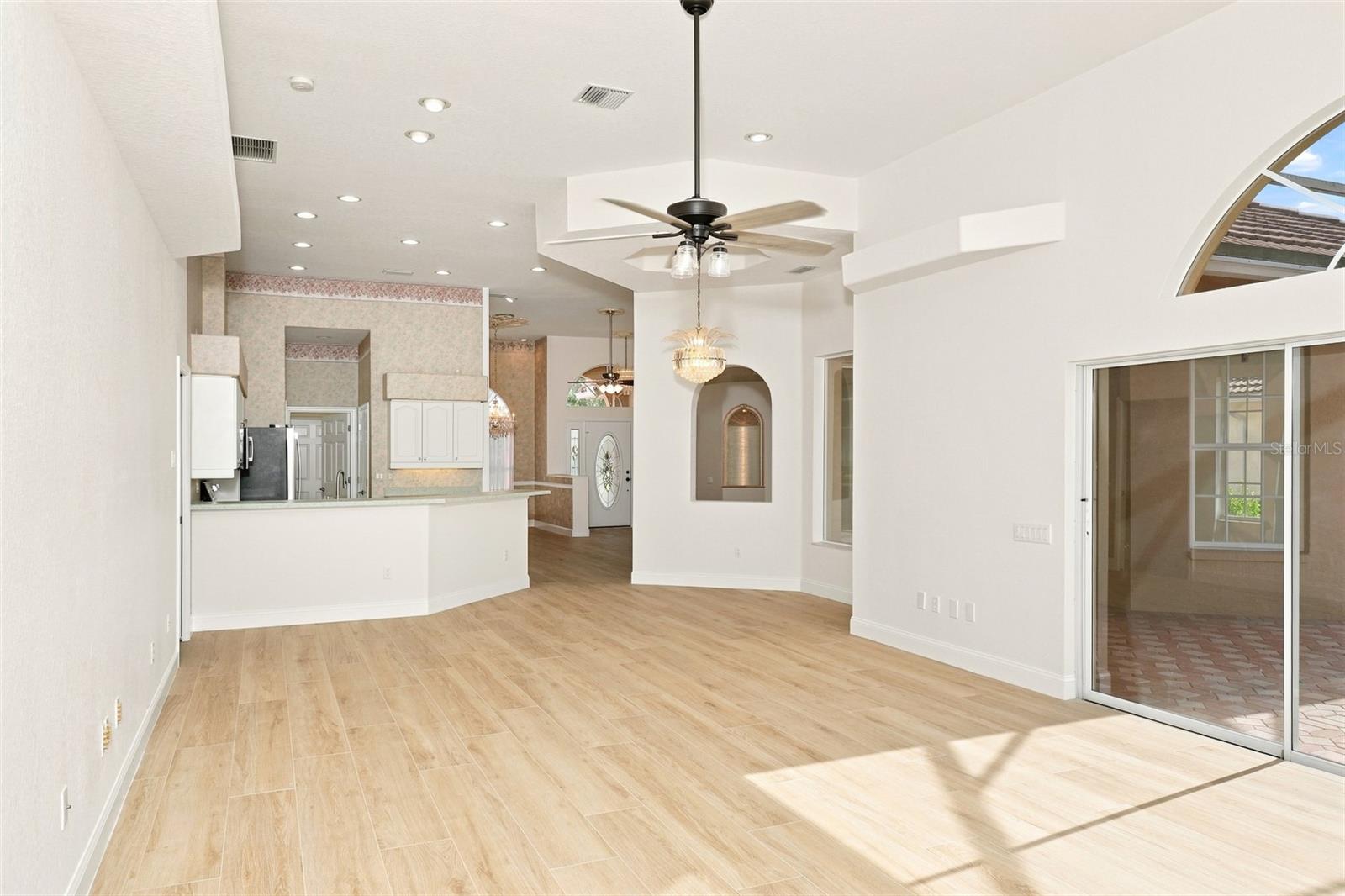 117 GRAND OAK CIR — photo 9