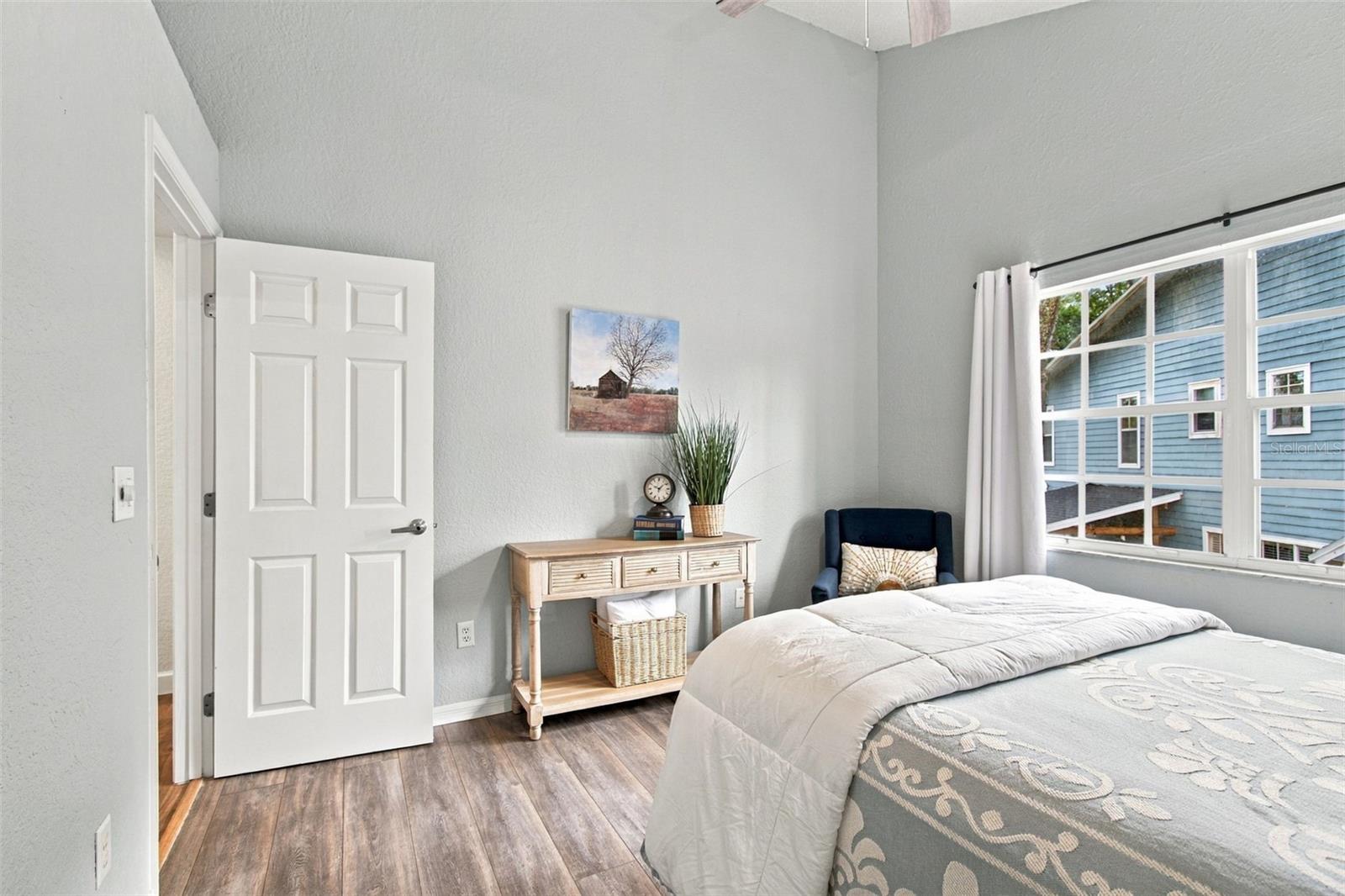 2724 HAMBLE VILLAGE LN — photo 41