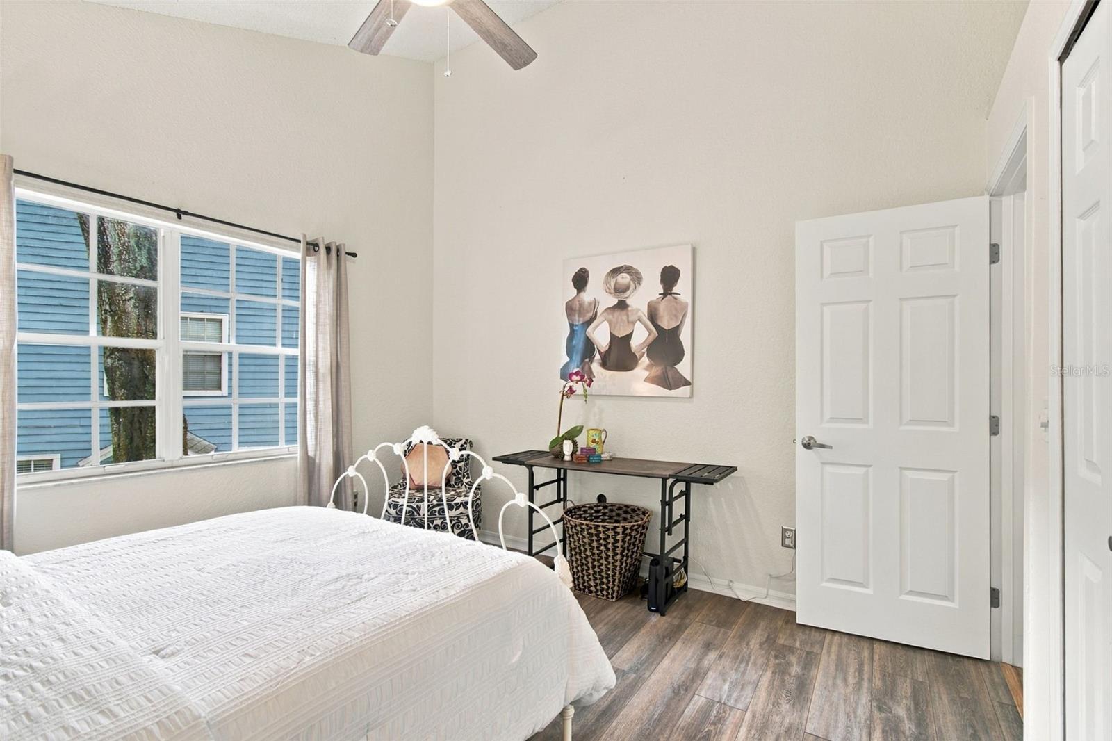 2724 HAMBLE VILLAGE LN — photo 37
